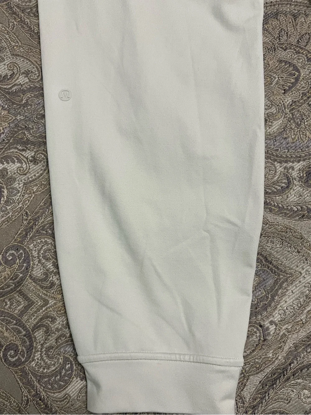 Lululemon Soft Jersey Classic-Fit Mid-Rise Jogger , Size 8, Mojave tan/Ivory